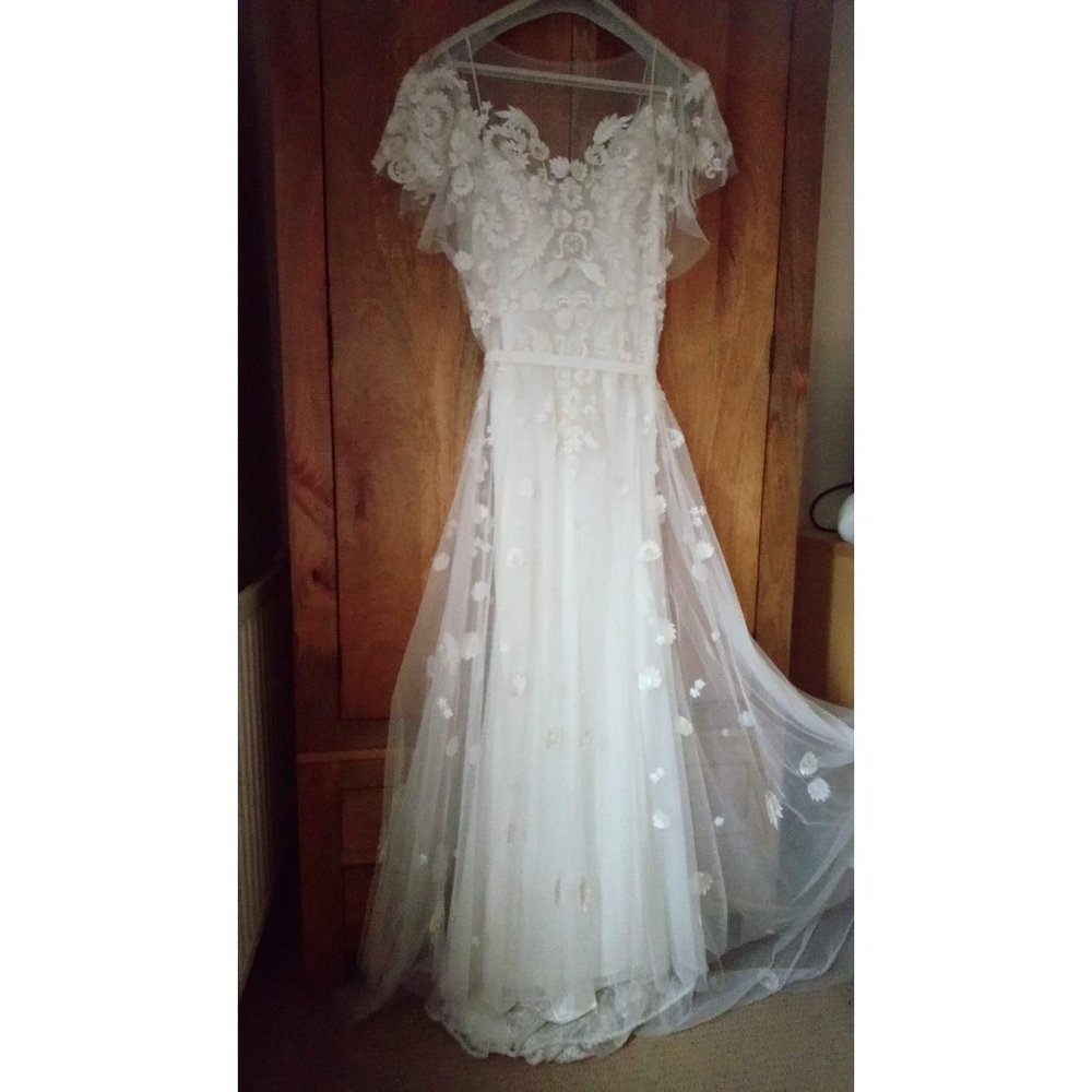 BHLDN Willowby Heartleaf Wedding Gown Ivory Size 2 and 14 NEW - Picture 11 of 13